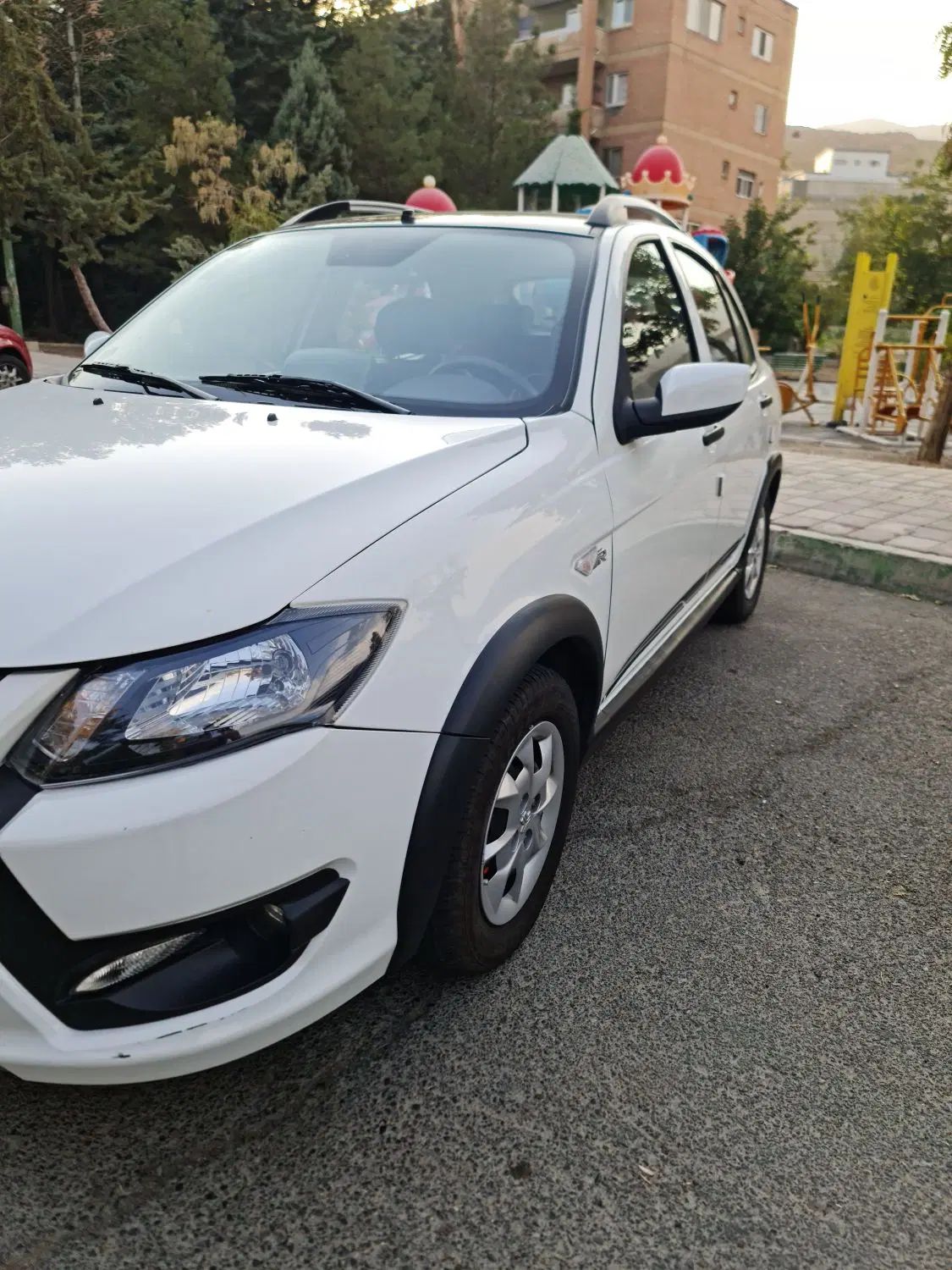 کوییک R دنده‌ای - 1403