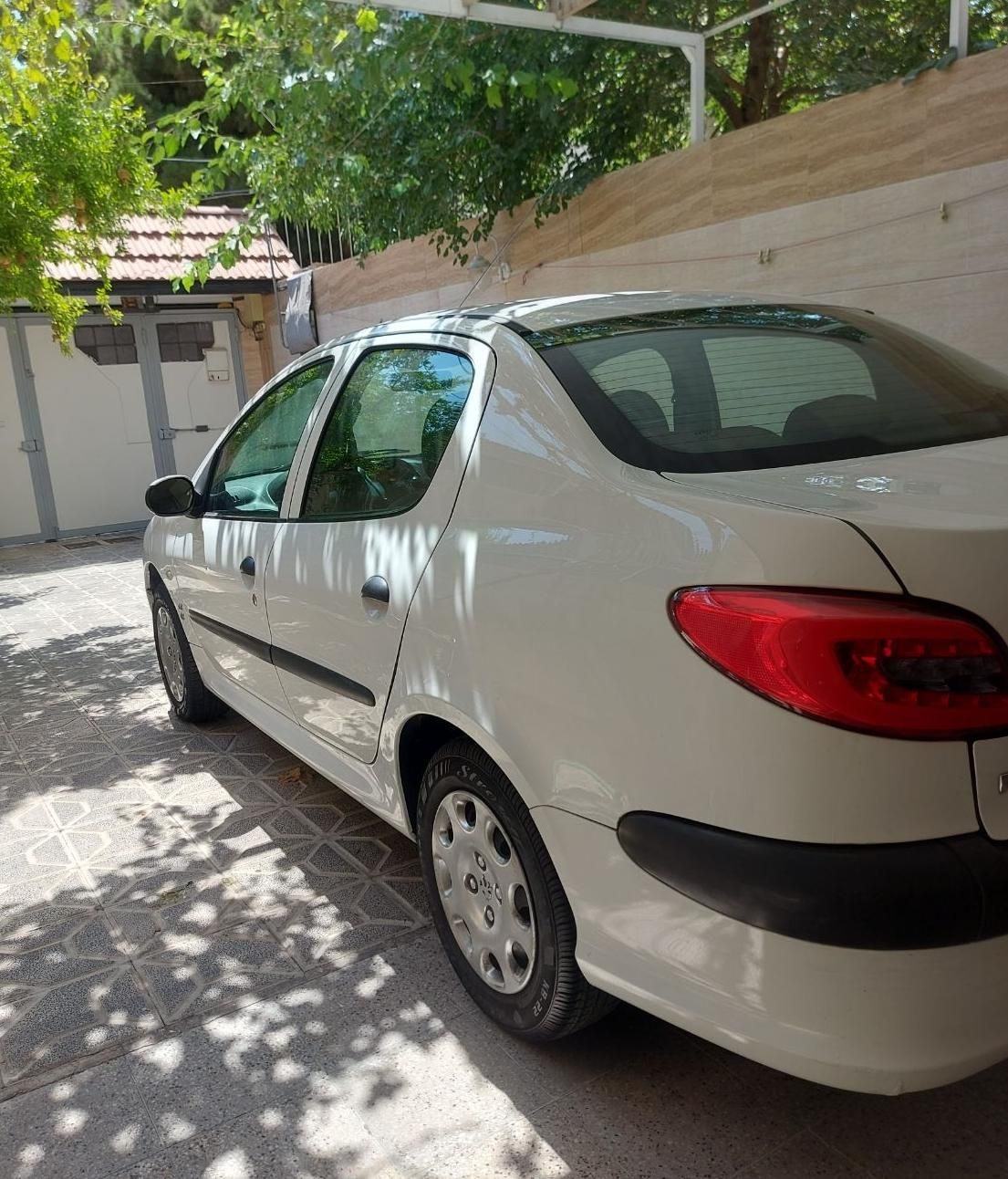 پژو ۲۰۶ صندوق دار v8 - 1393