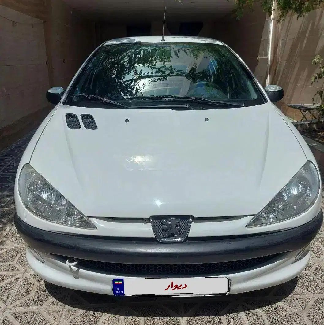 پژو ۲۰۶ صندوق دار v8 - 1393
