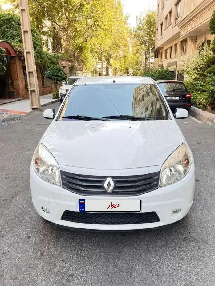 رنو ساندرو اتوماتیک - 1395