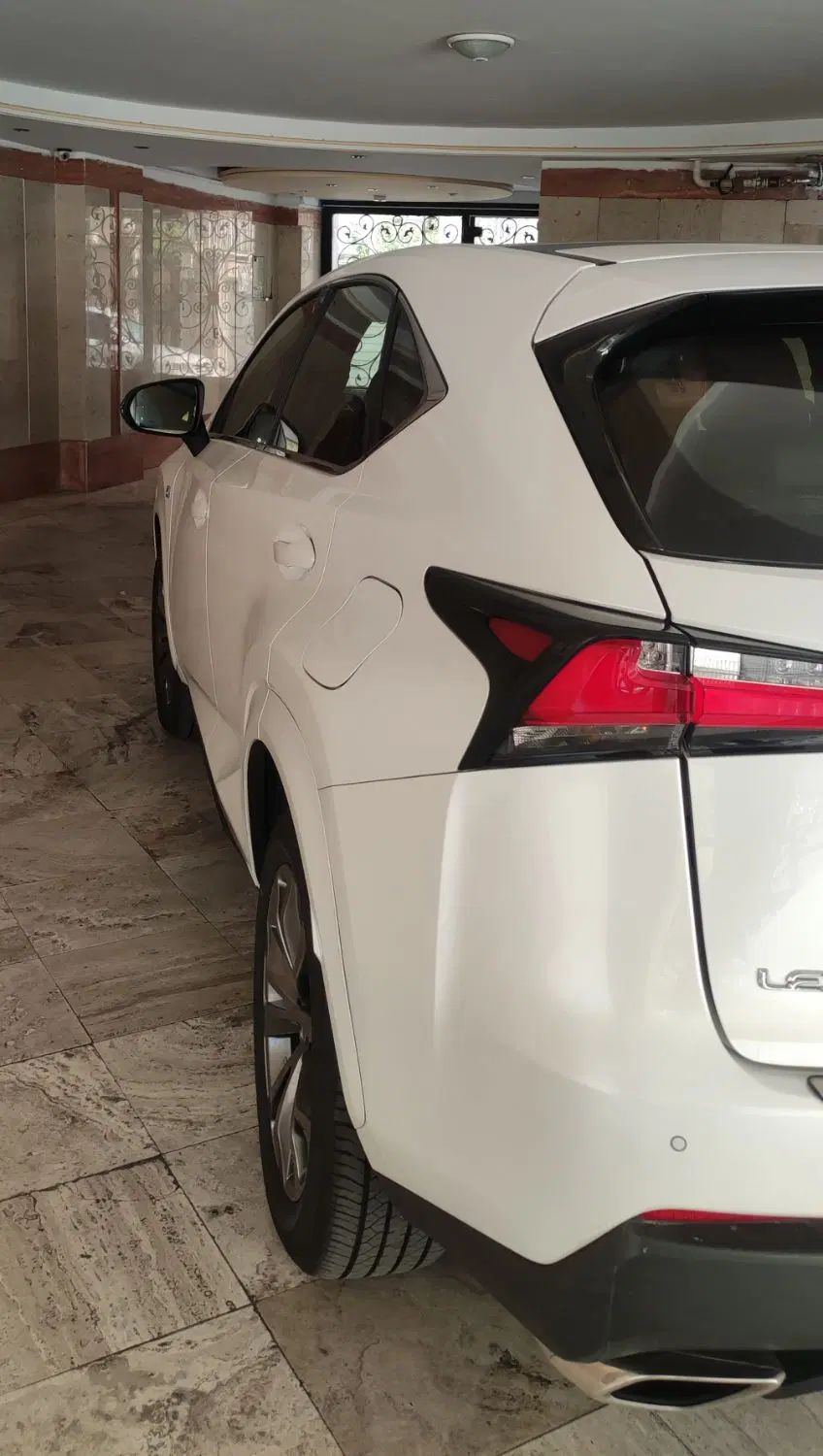 لکسوس NX 200T توربو - 2017