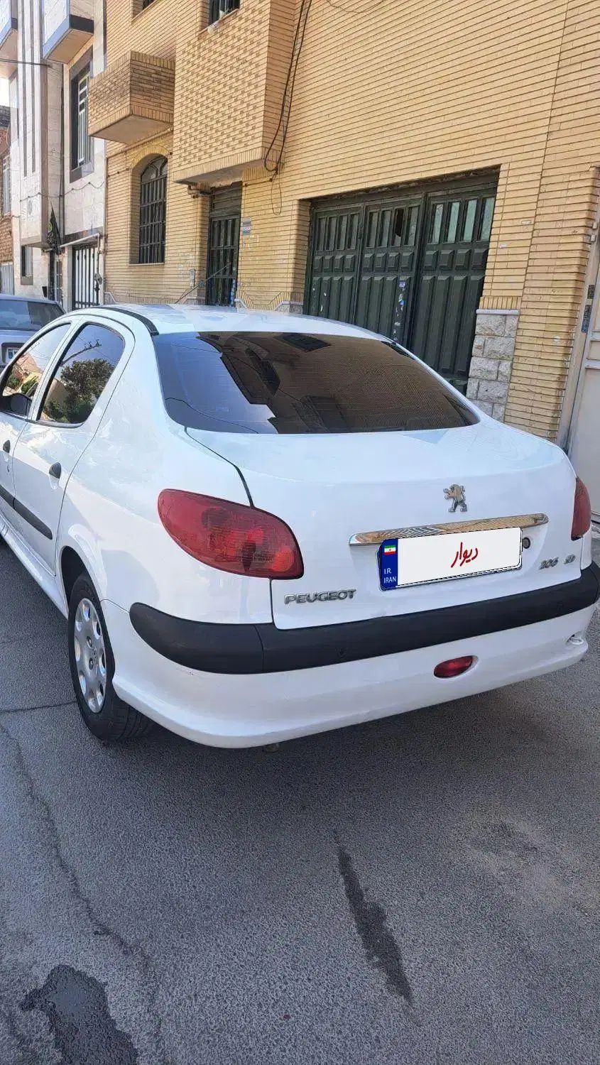 پژو ۲۰۶ صندوق دار v8 - 1396