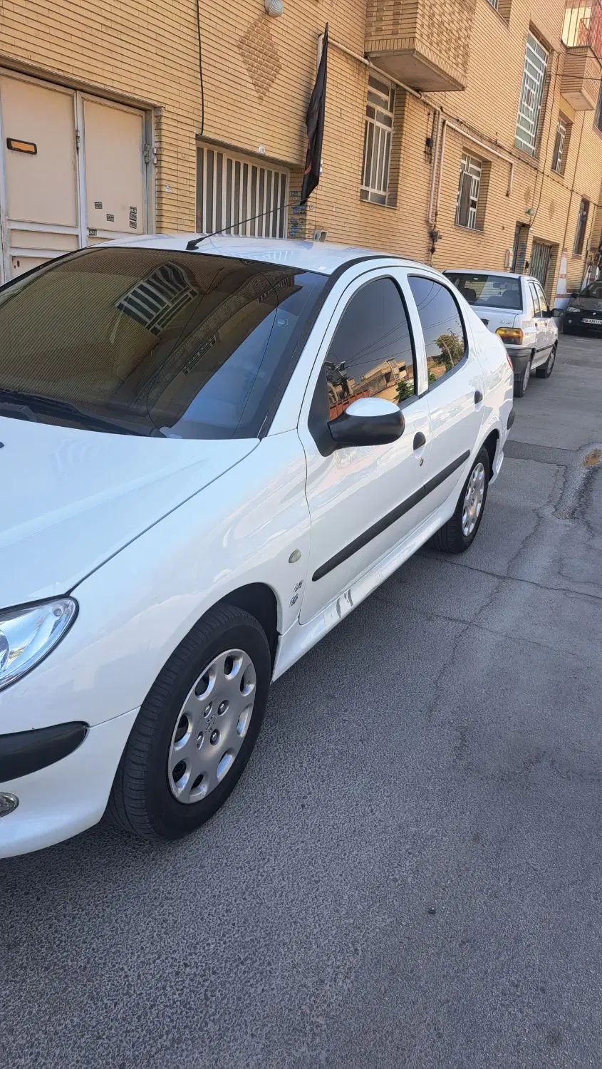 پژو ۲۰۶ صندوق دار v8 - 1396