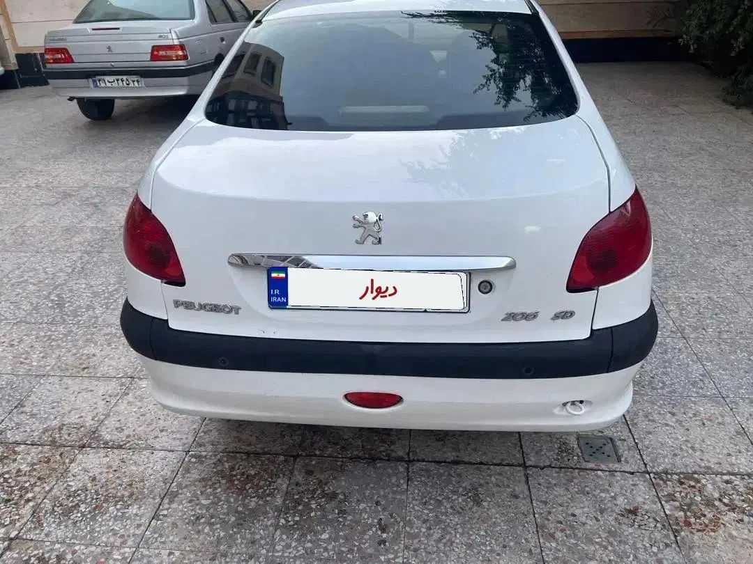 پژو ۲۰۶ صندوق دار v8 - 1396