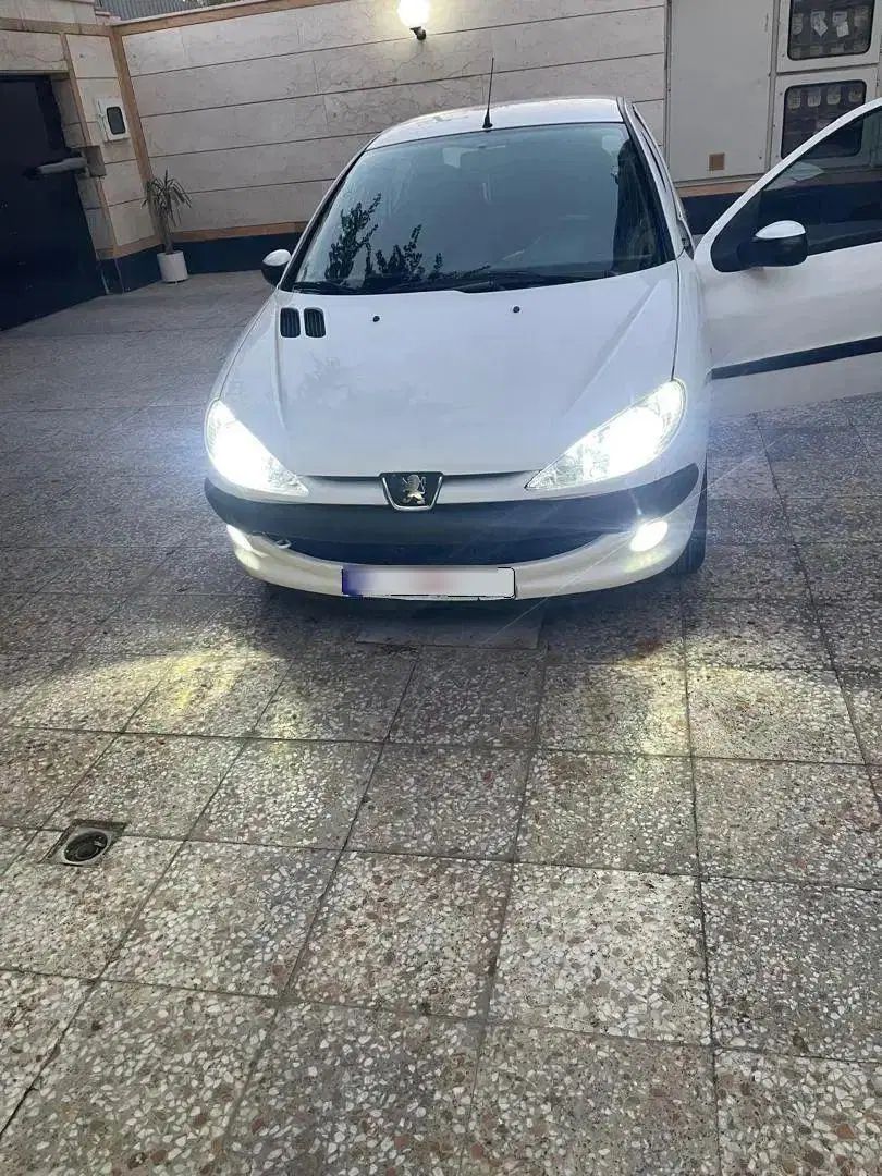 پژو ۲۰۶ صندوق دار v8 - 1396
