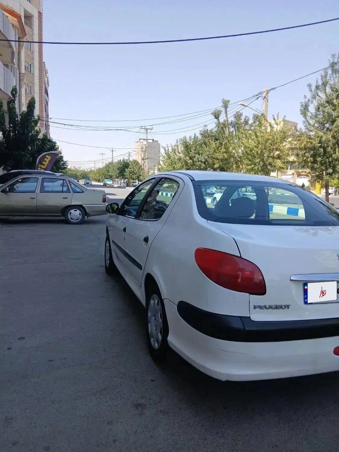 پژو ۲۰۶ صندوق دار v8 - 1390