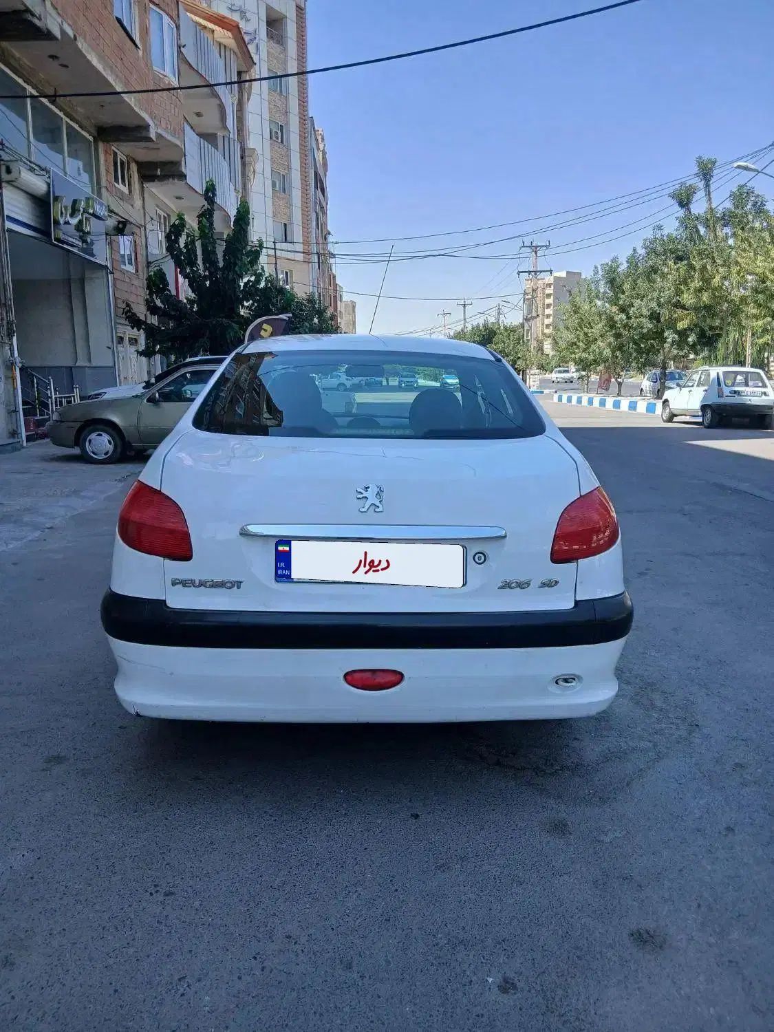 پژو ۲۰۶ صندوق دار v8 - 1390