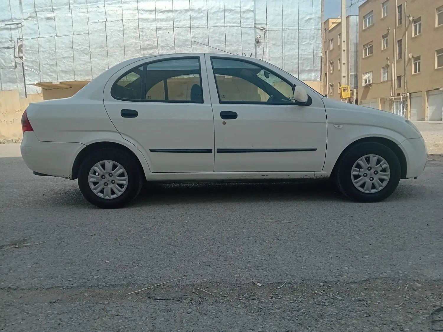 تیبا صندوق دار SX - 1400