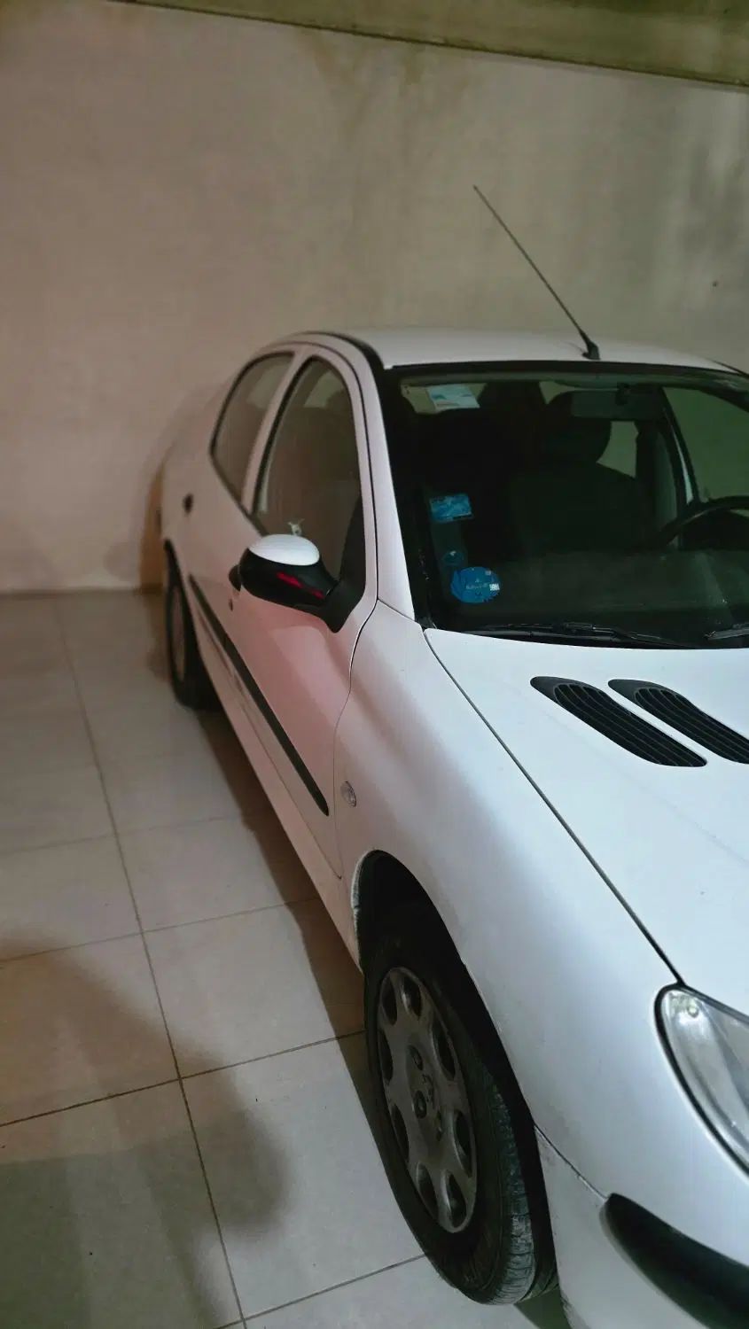 پژو ۲۰۶ صندوق دار v8 - 1390