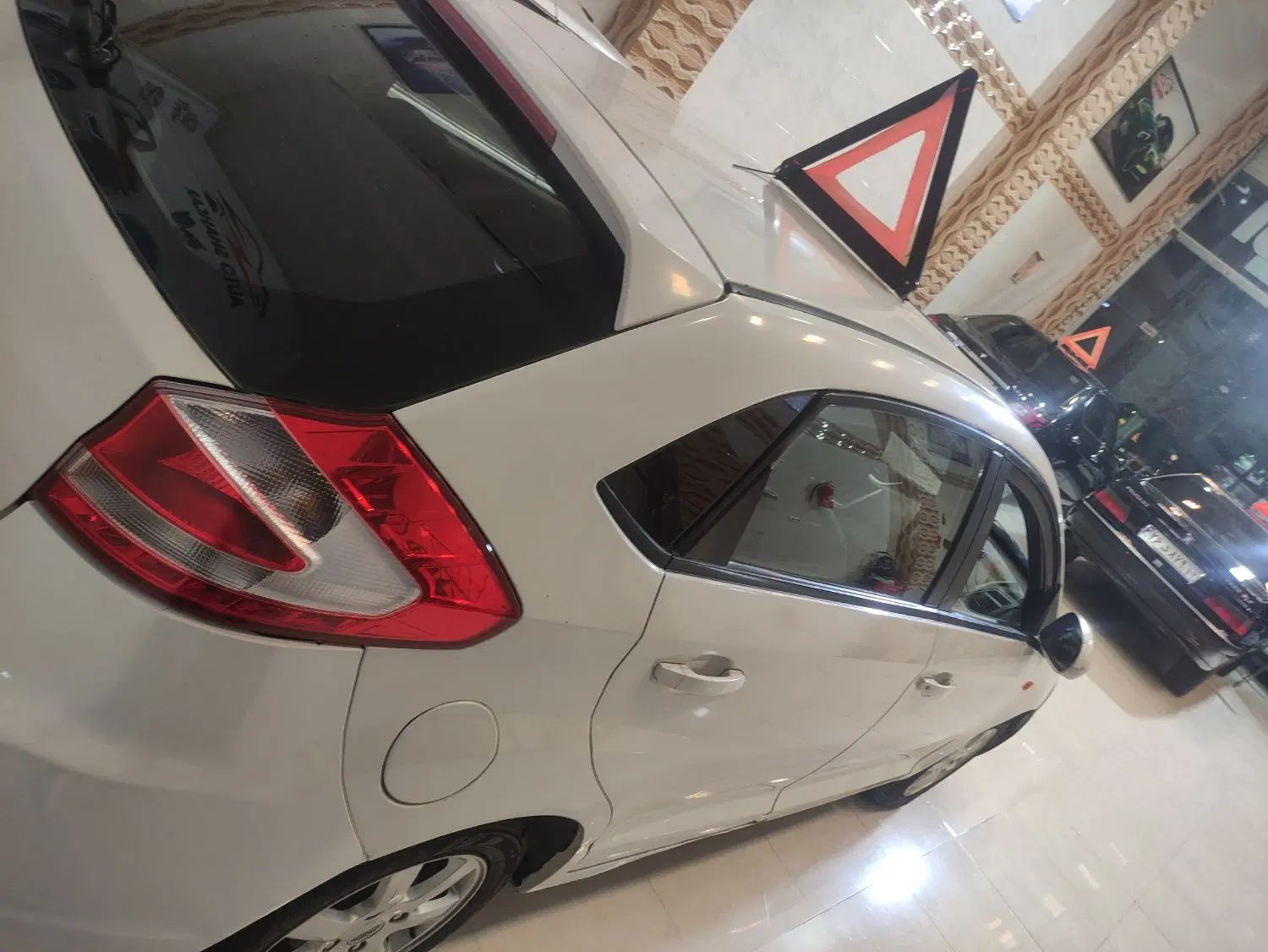 ام وی ام 315 صندوقدار اسپرت دنده‌ای - 1395