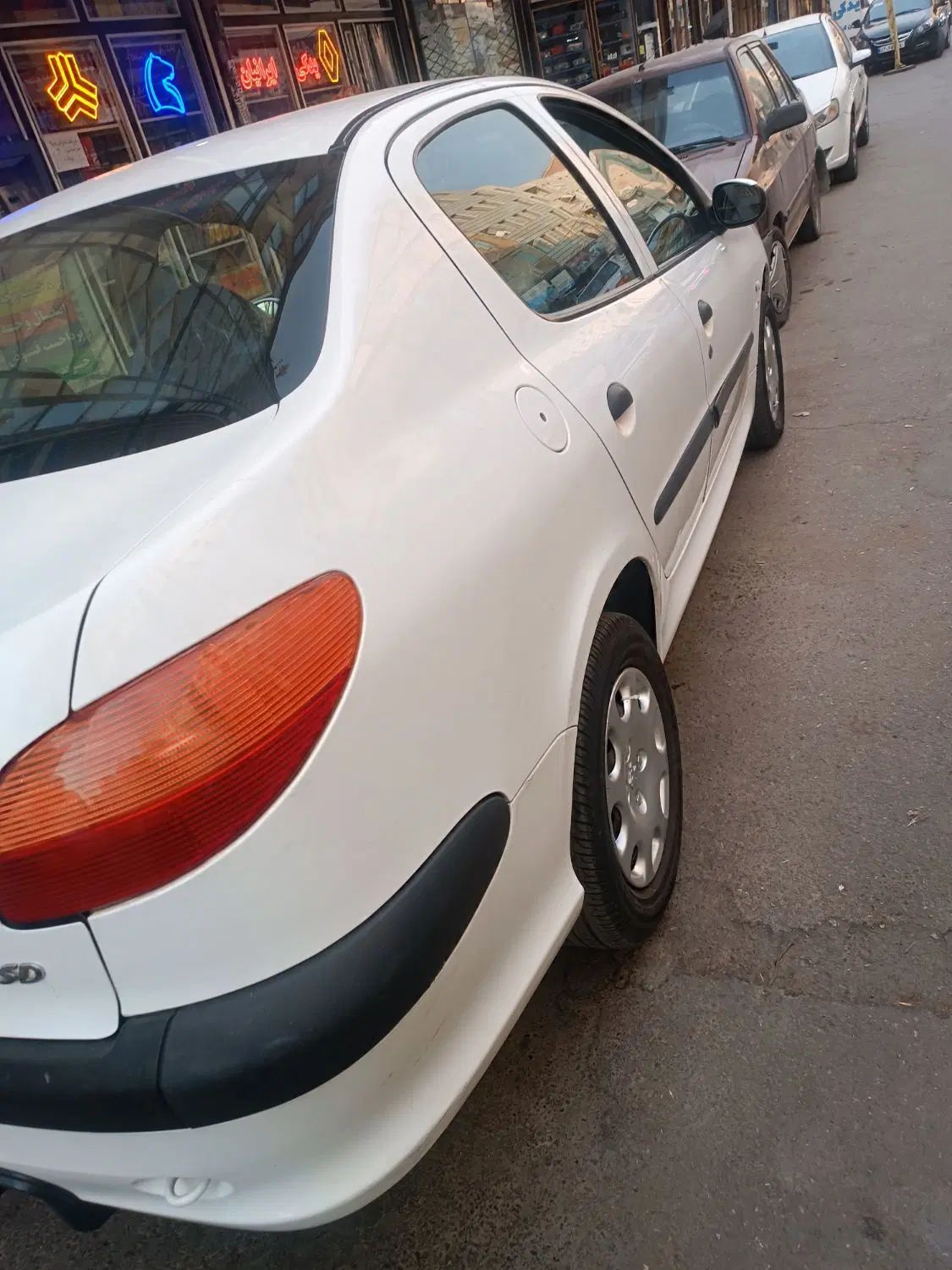 پژو ۲۰۶ صندوق دار v20 - 1389