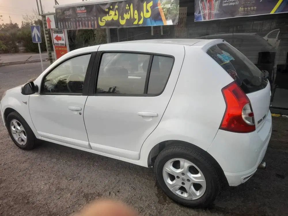 رنو ساندرو اتوماتیک - 1396