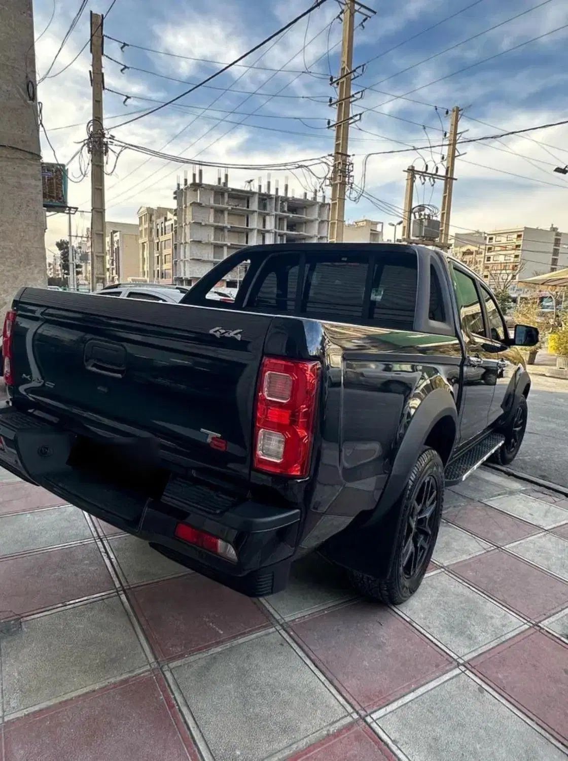 خودرو کی ام سی، T8 آگهی ann_20017541