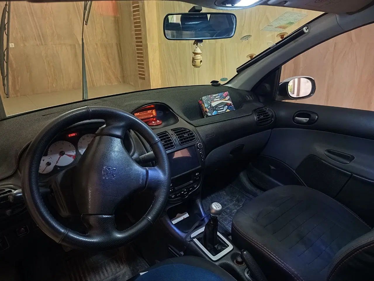 پژو ۲۰۶ صندوق دار v8 - 1399