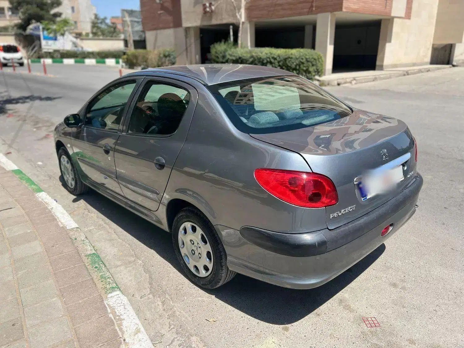 پژو ۲۰۶ صندوق دار v8 - 1388