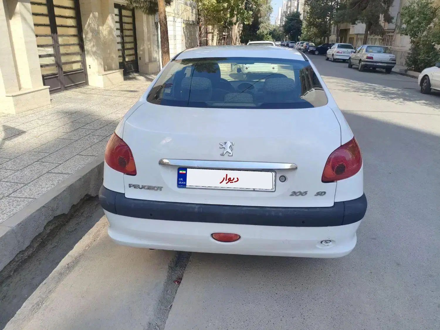 پژو ۲۰۶ صندوق دار v8 - 1395