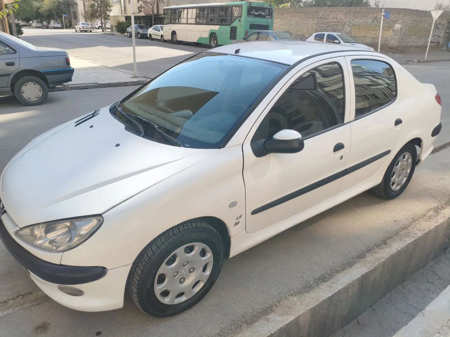 پژو ۲۰۶ صندوق دار v8 - 1395