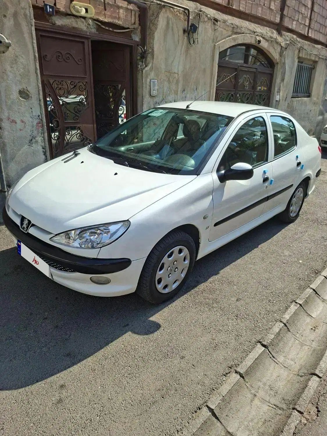 پژو ۲۰۶ صندوق دار v8 - 1396