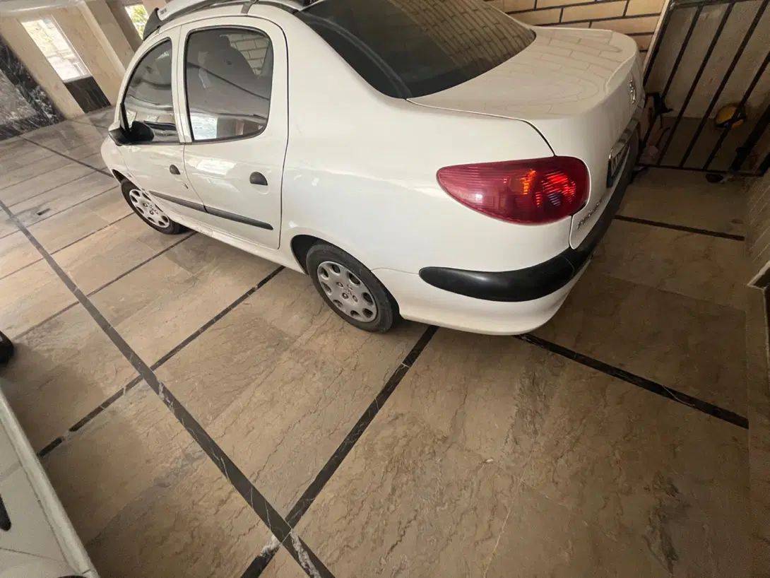 پژو ۲۰۶ صندوق دار v8 - 1398
