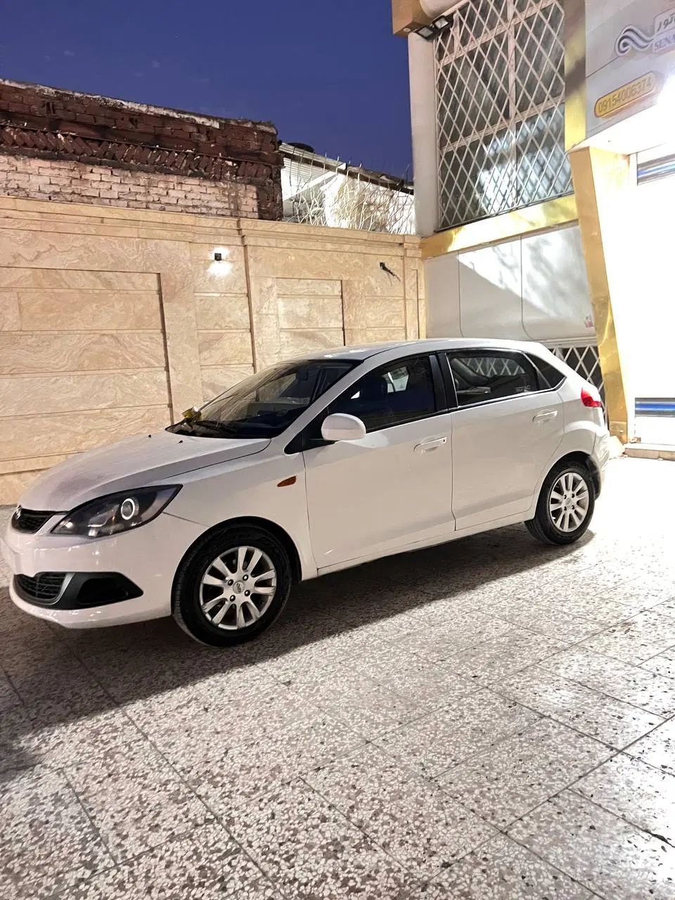 ام وی ام 315 هاچ بک اسپرت لاکچری - 1394