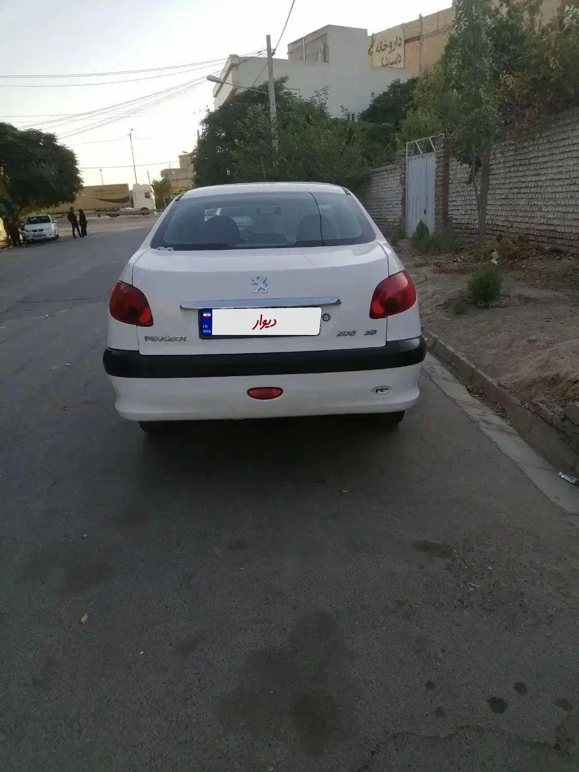 پژو ۲۰۶ صندوق دار v8 - 1397