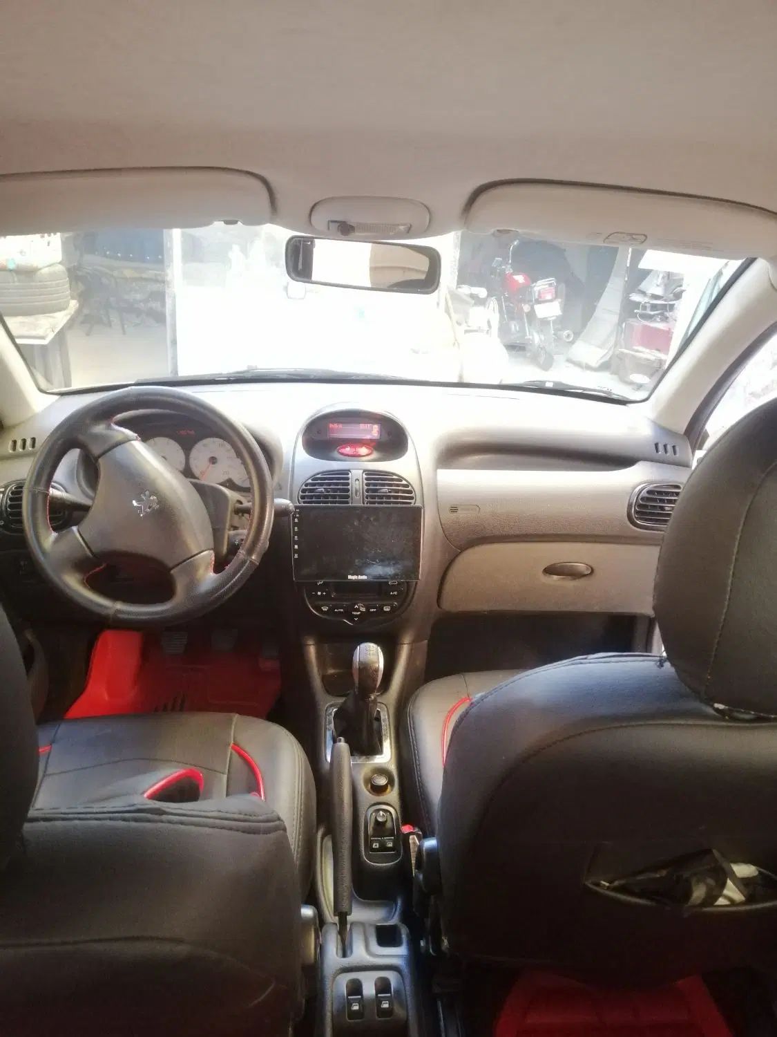 پژو ۲۰۶ صندوق دار v8 - 1397