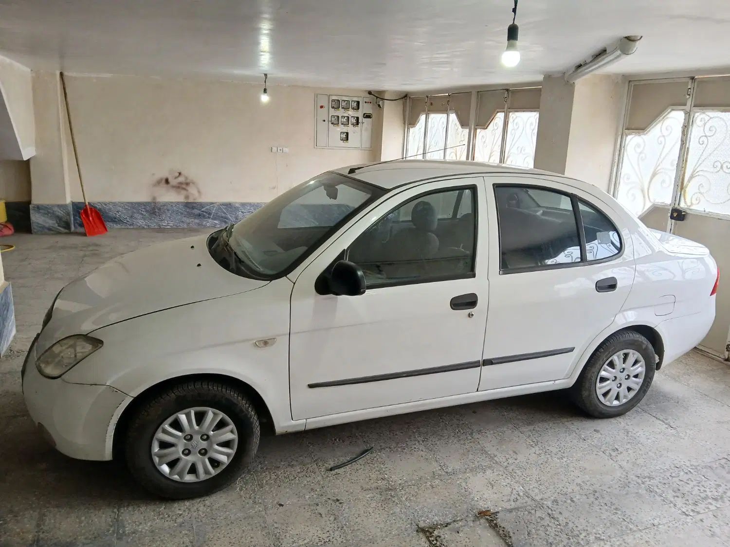 تیبا صندوق دار SX - 1396