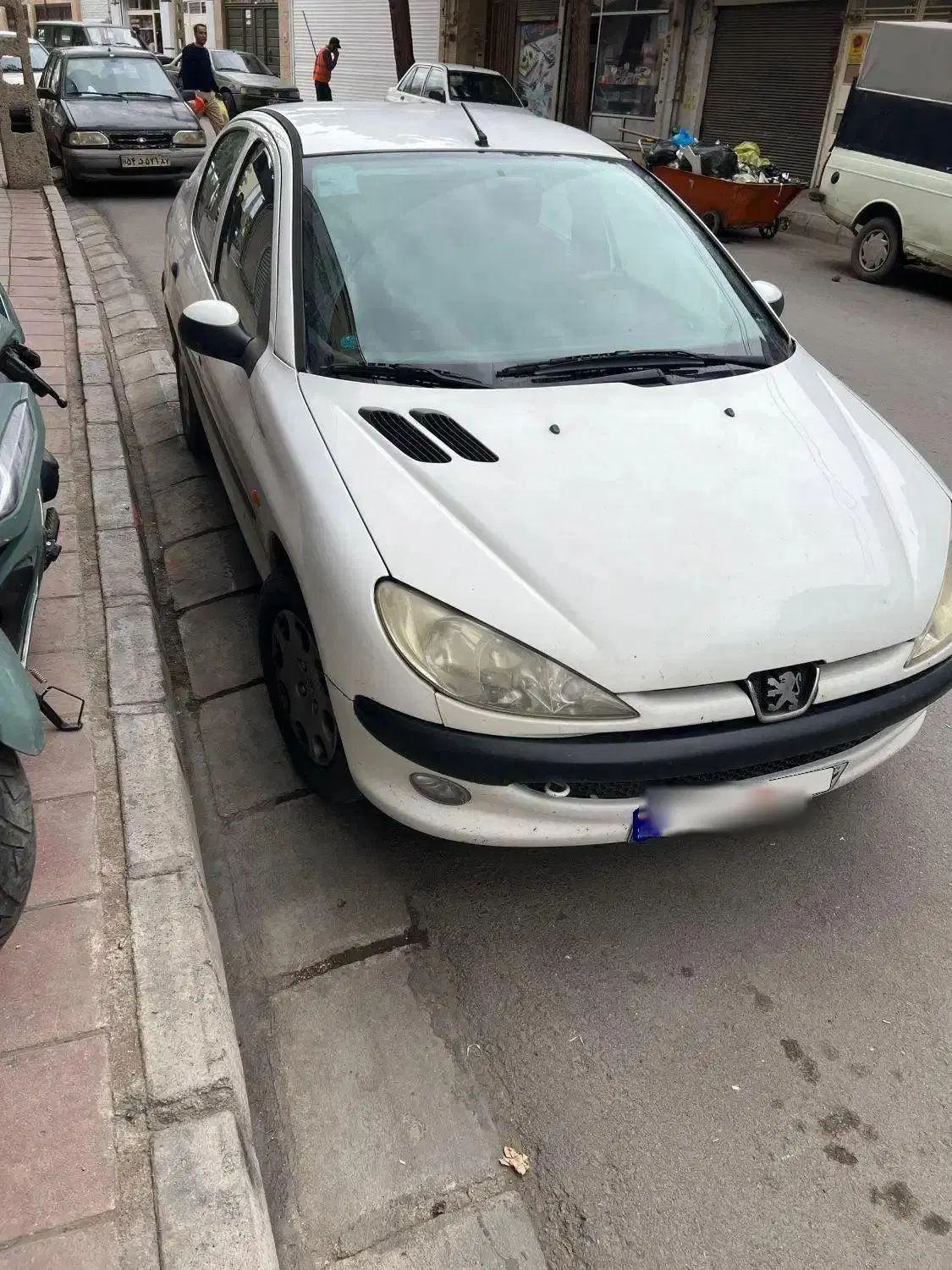 پژو ۲۰۶ صندوق دار v8 - 1394