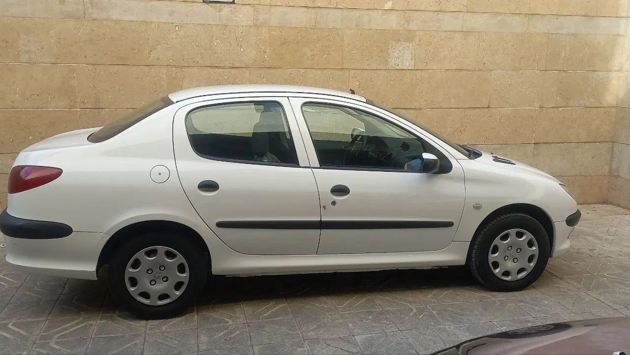 پژو ۲۰۶ صندوق دار v8 - 1397