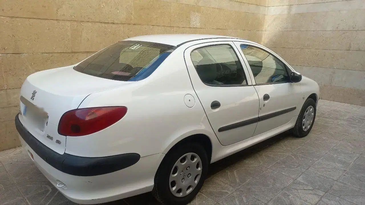 پژو ۲۰۶ صندوق دار v8 - 1397