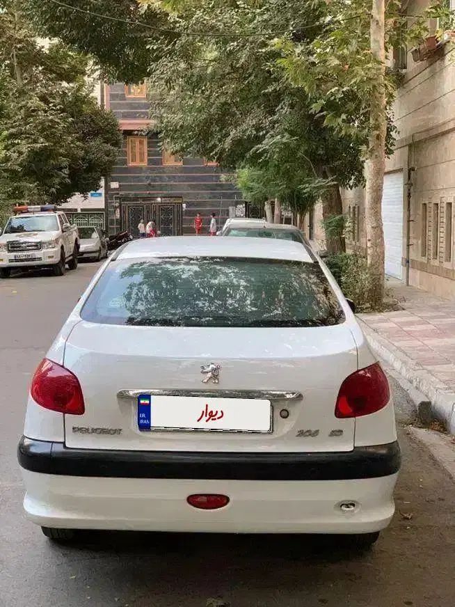 پژو ۲۰۶ صندوق دار v8 - 1398