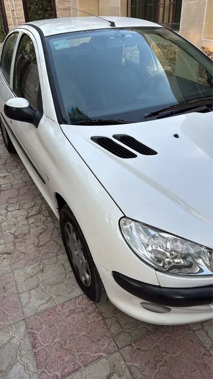 پژو ۲۰۶ صندوق دار v8 - 1393