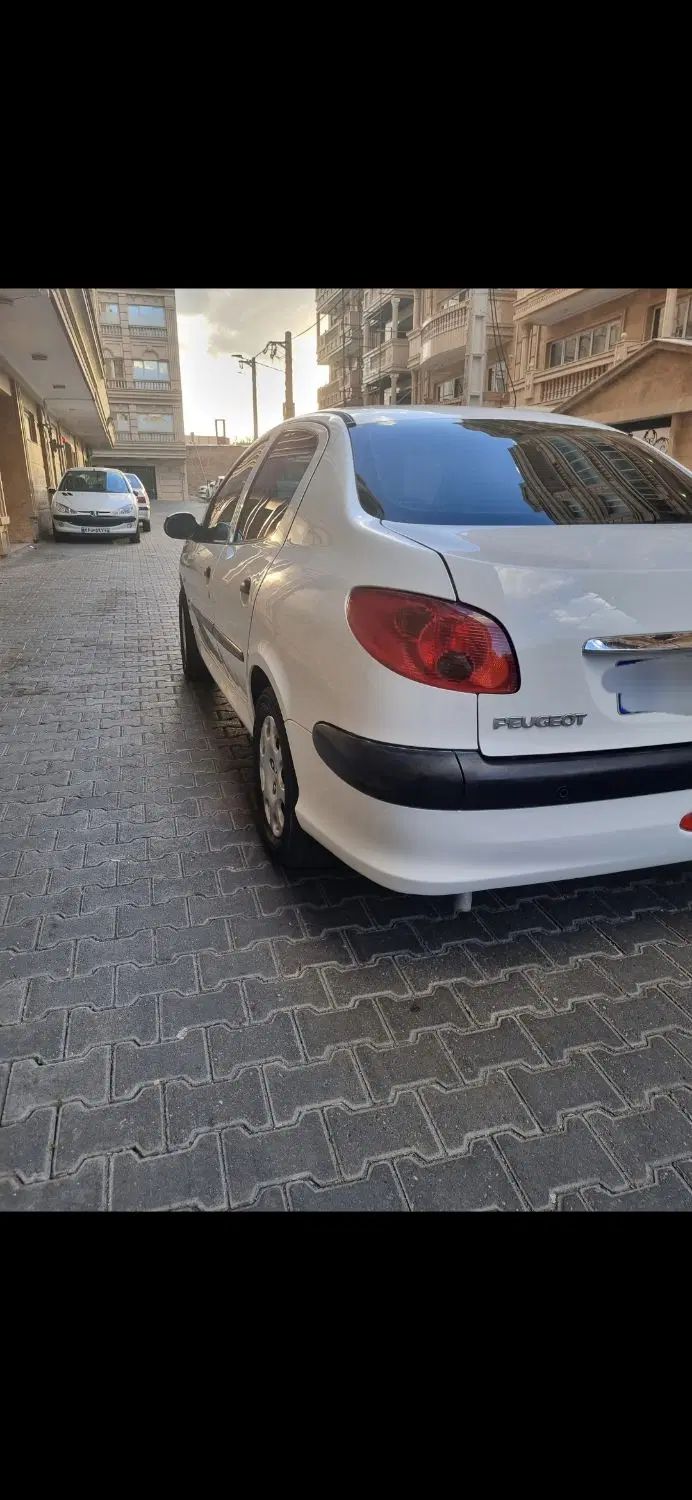 پژو ۲۰۶ صندوق دار v8 - 1393