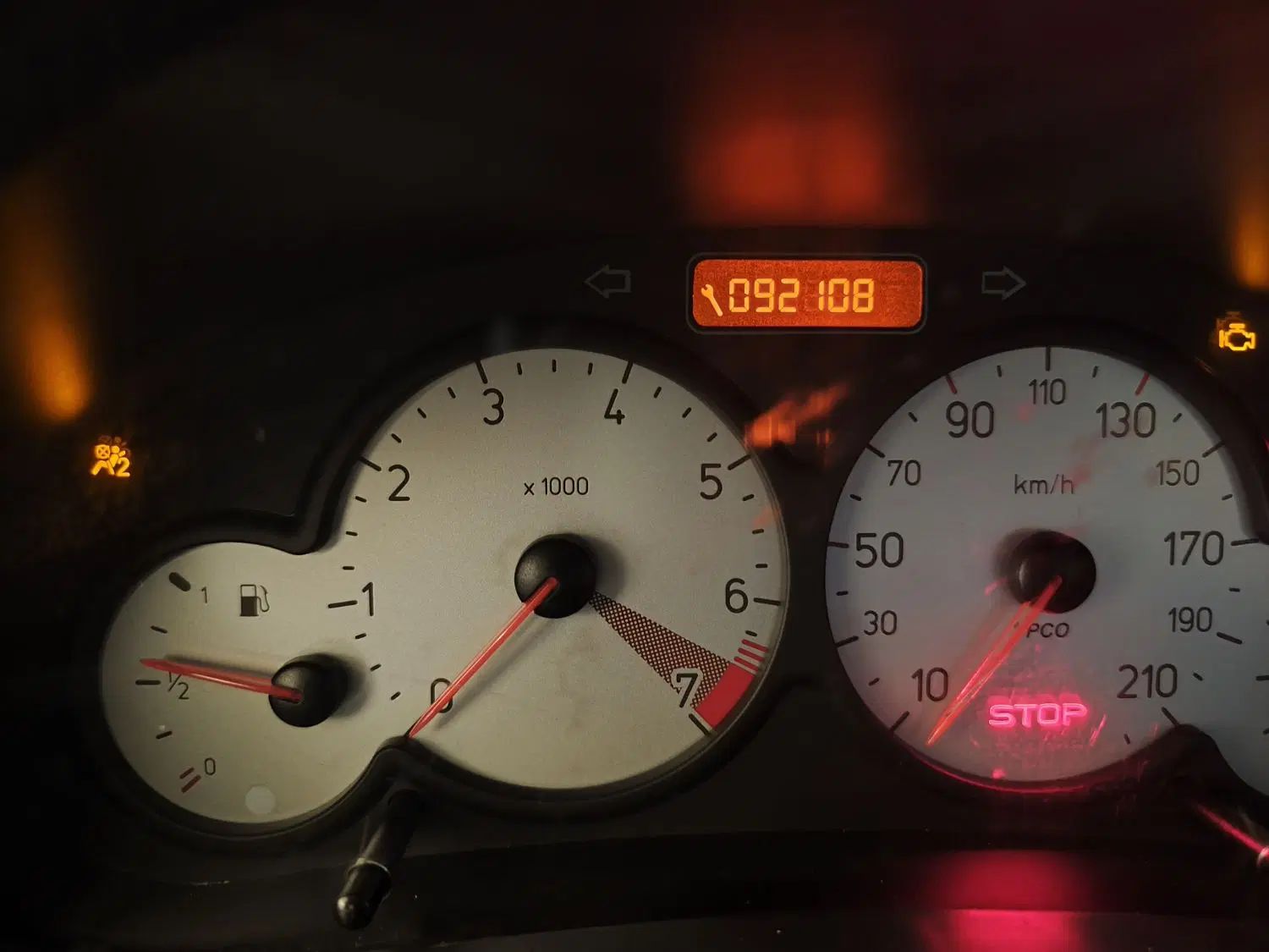 پژو ۲۰۶ صندوق دار v8 - 1398