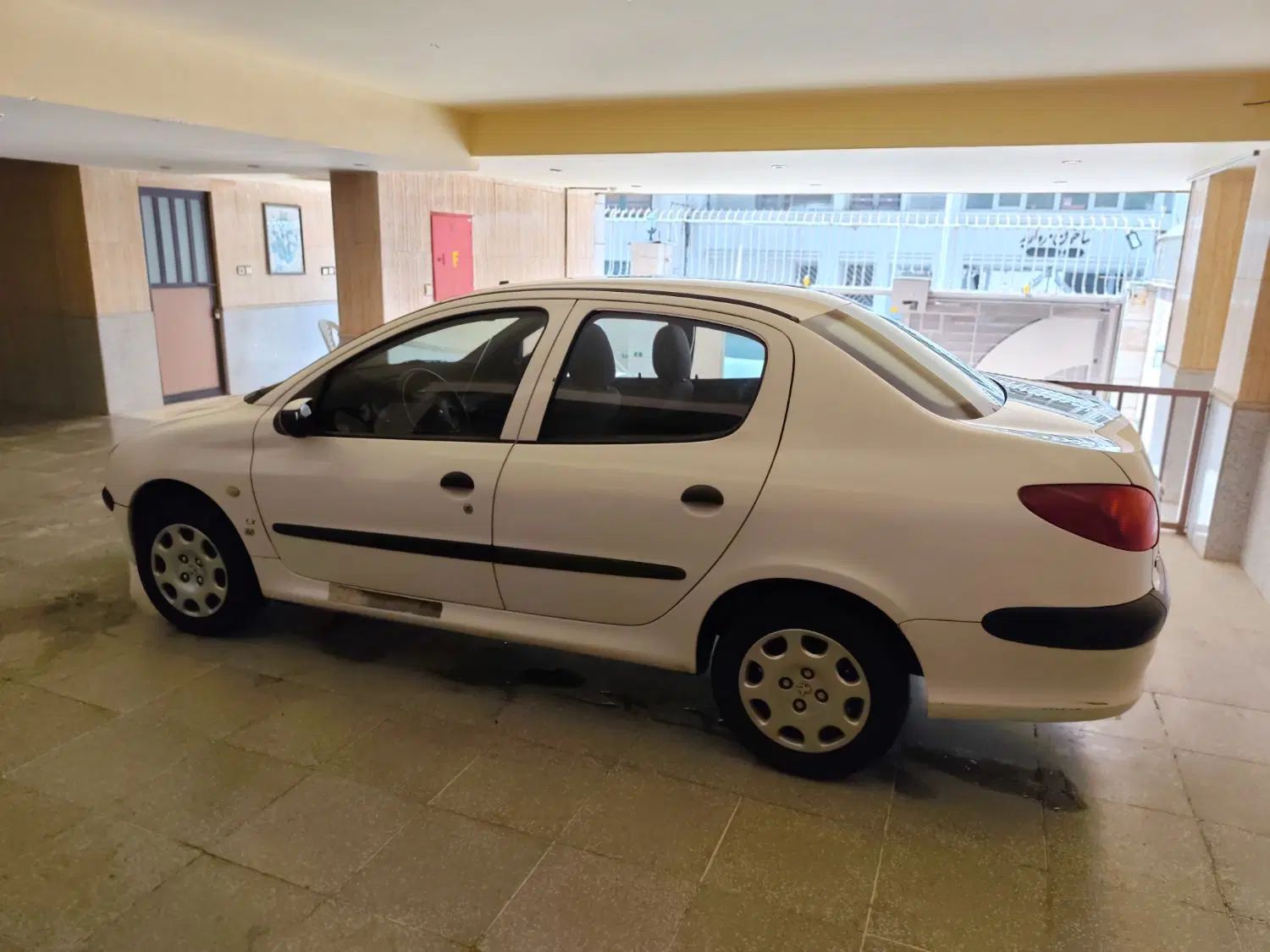 پژو ۲۰۶ صندوق دار v8 - 1398