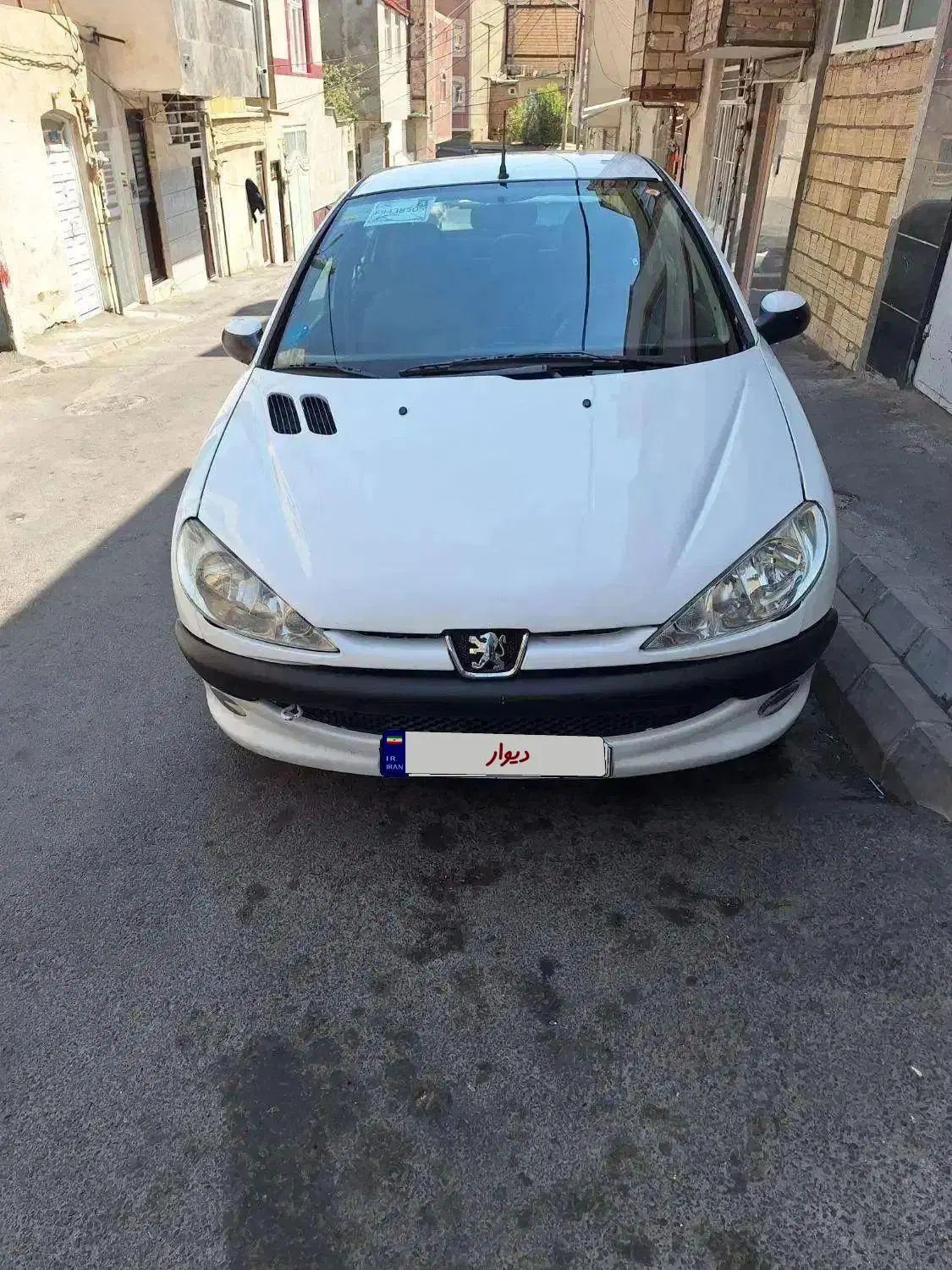 پژو ۲۰۶ صندوق دار v8 - 1392