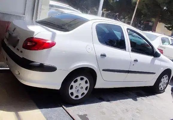 پژو ۲۰۶ صندوق دار v8 - 1394