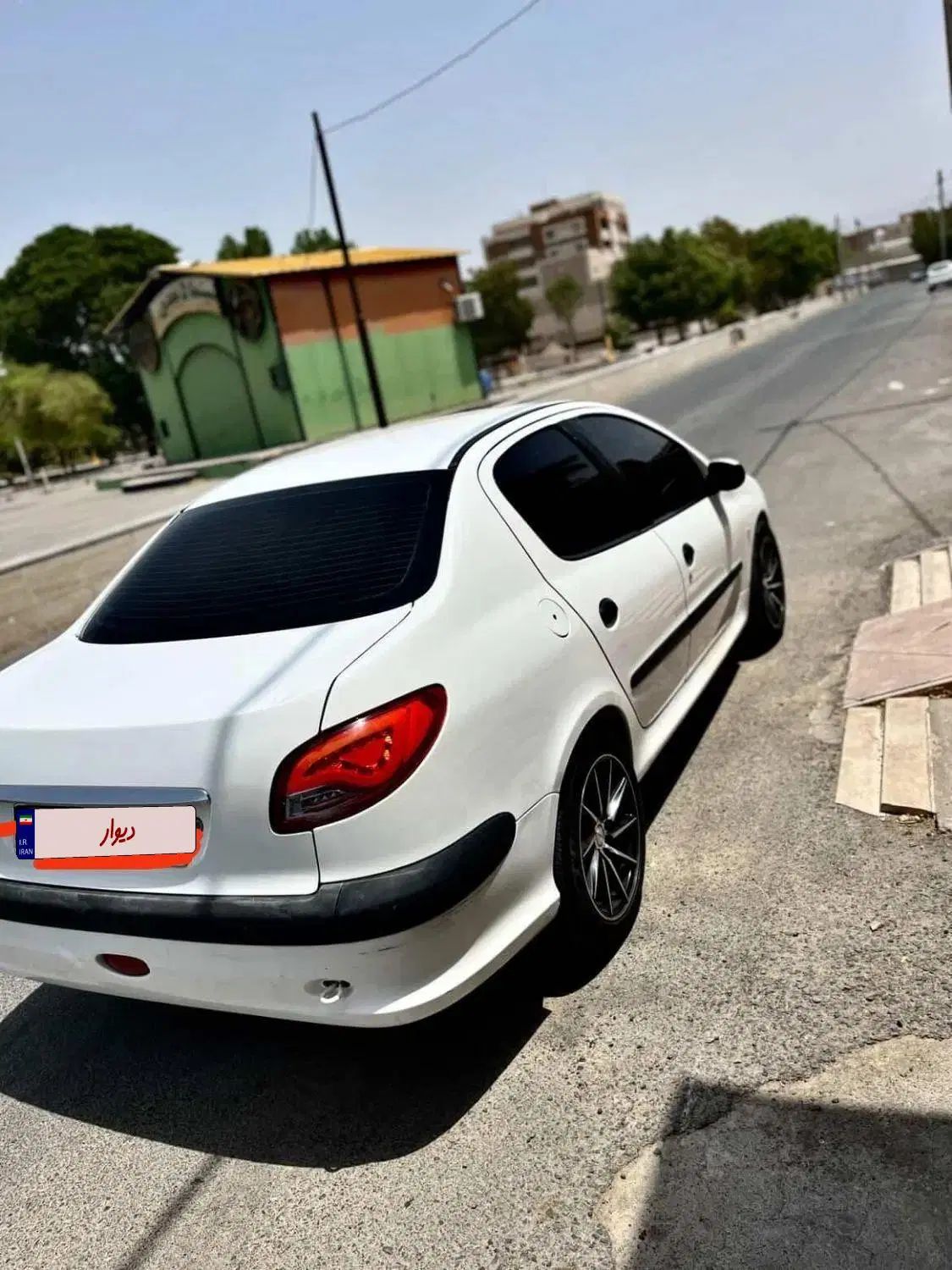 پژو ۲۰۶ صندوق دار v8 - 1395