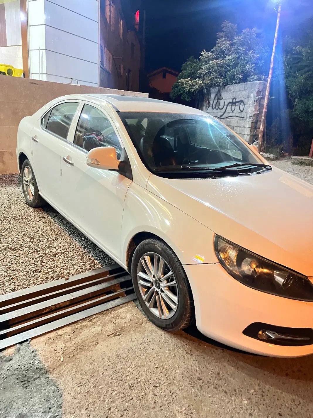 جک J5 اتوماتیک - 1394