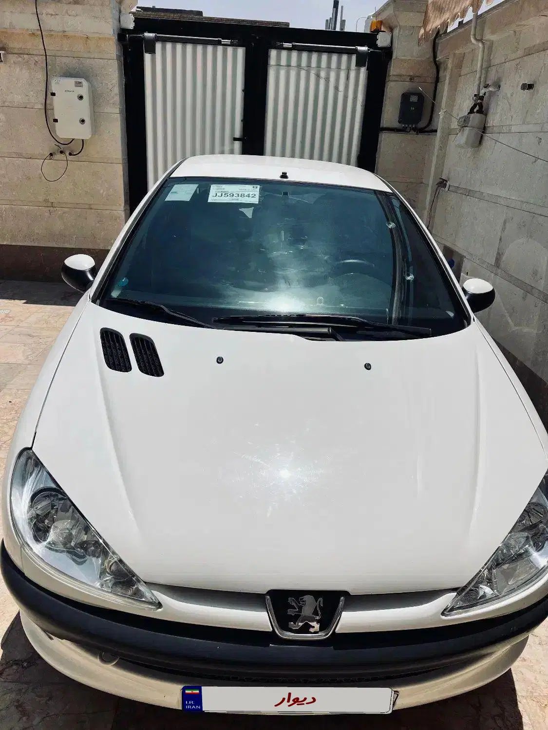 پژو ۲۰۶ صندوق دار v8 - 1397