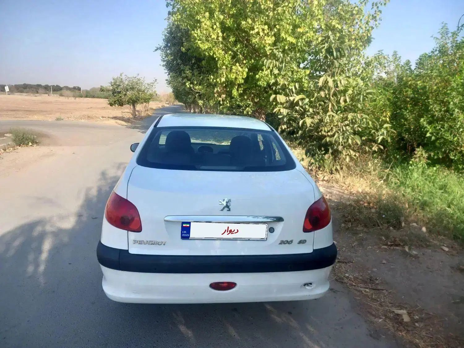 پژو ۲۰۶ صندوق دار v8 - 1396