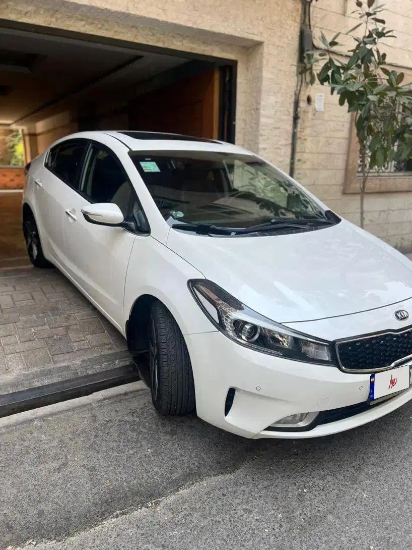 کیا سراتو 2.0 لیتر اتوماتیک GT لاین - 2018