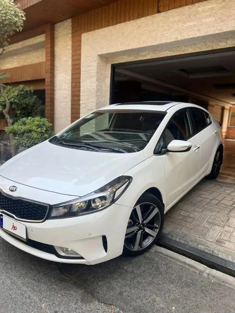 کیا سراتو 2.0 لیتر اتوماتیک GT لاین - 2018