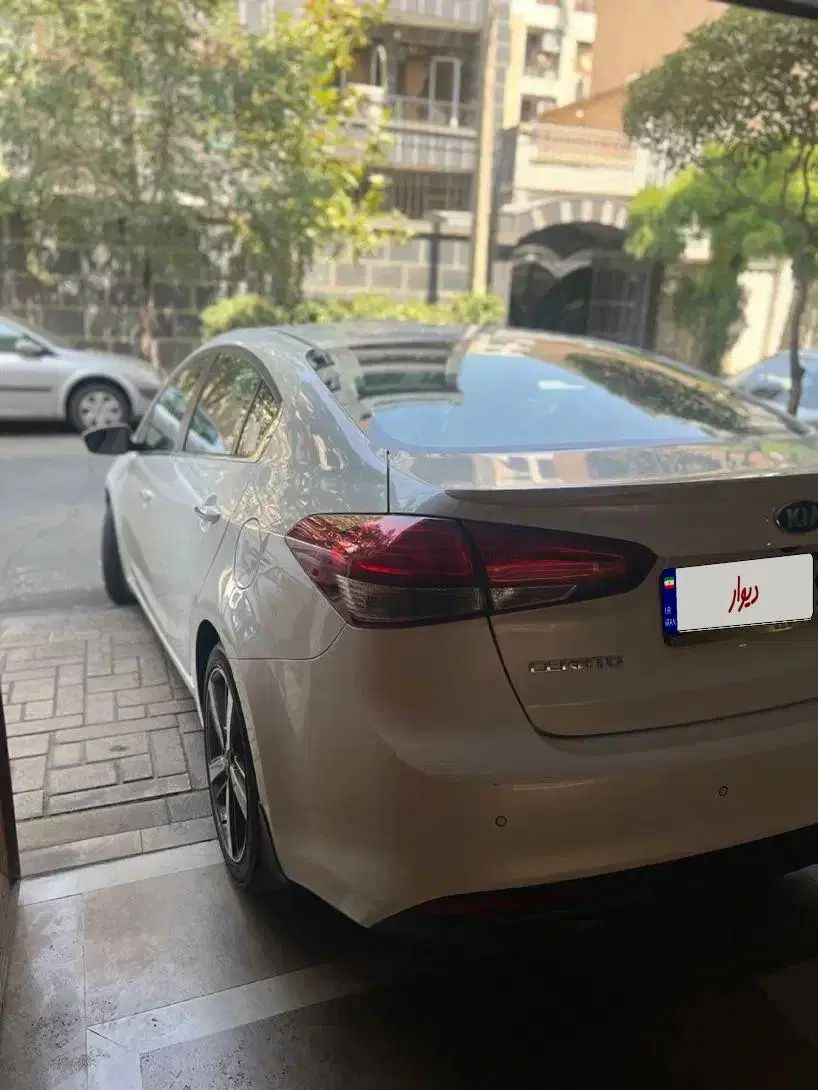 کیا سراتو 2.0 لیتر اتوماتیک GT لاین - 2018