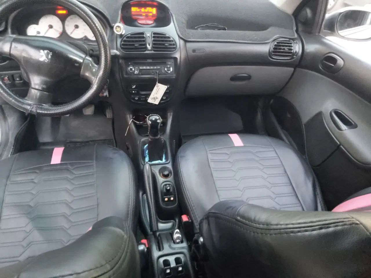 پژو ۲۰۶ صندوق دار v8 - 1394
