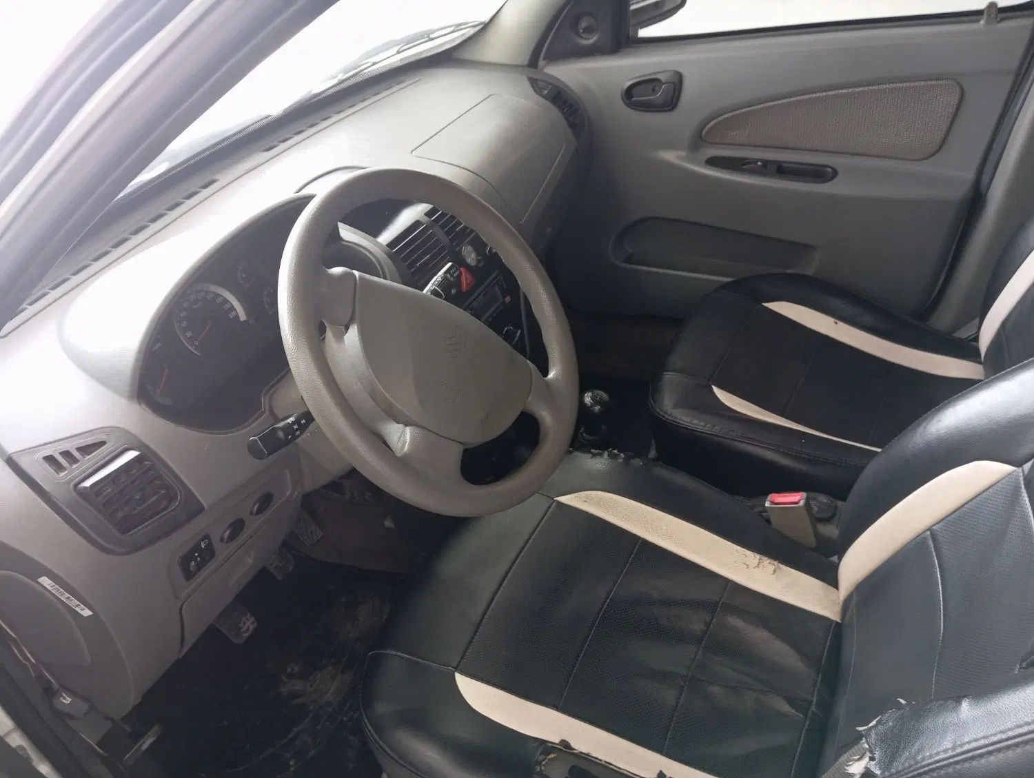 تیبا صندوق دار EX - 1395