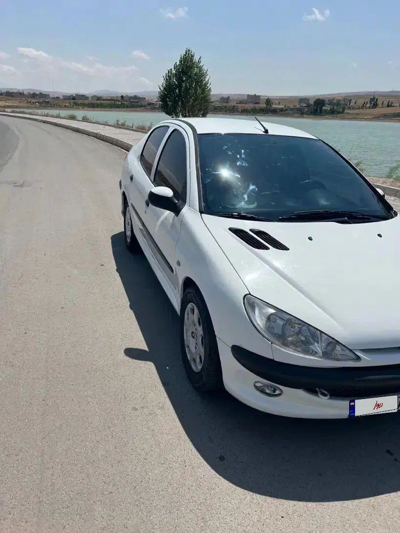 پژو ۲۰۶ صندوق دار v8 - 1392