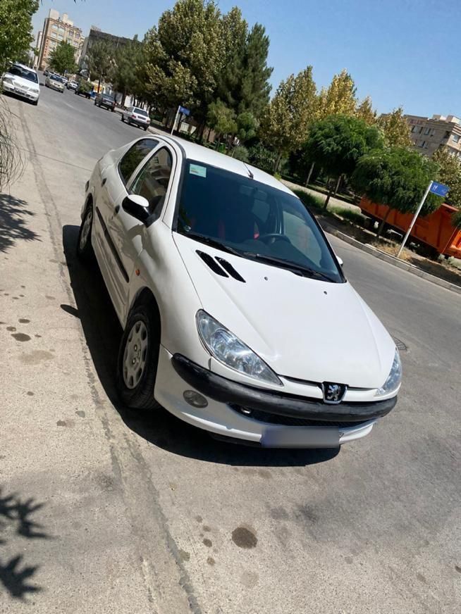 پژو ۲۰۶ صندوق دار v8 - 1388