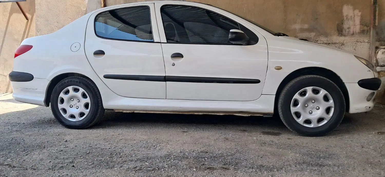 پژو ۲۰۶ صندوق دار v8 - 1393