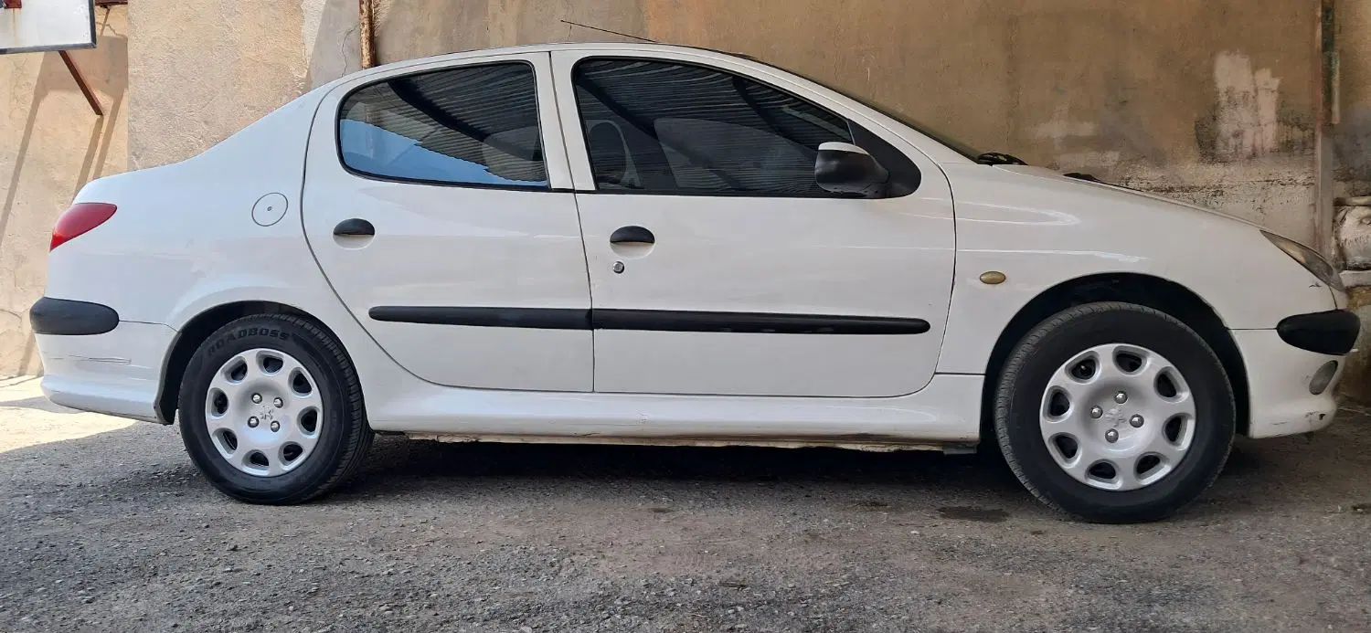 پژو ۲۰۶ صندوق دار v8 - 1393